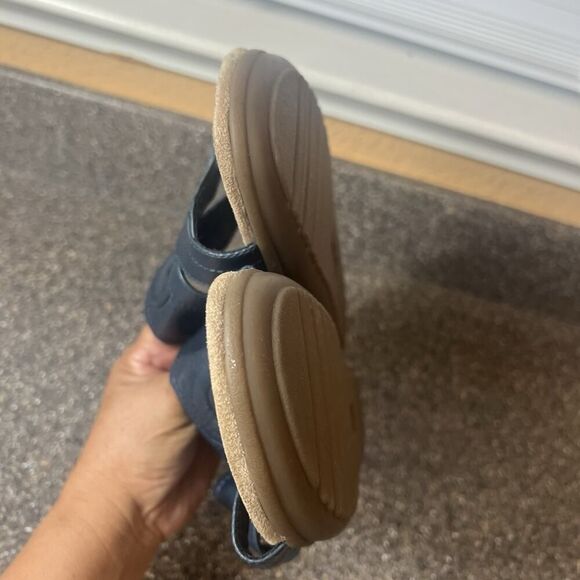 Baretraps Comfort Casual Slip On Sandals Women's Size 11W Faux Leather Navy Blue - Picture 6 of 10